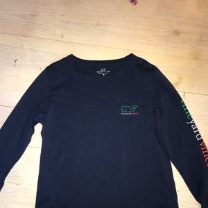 Vineyard vines holiday tee